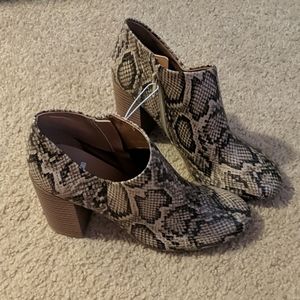 Brand new! Snakeskin print booties size 9!